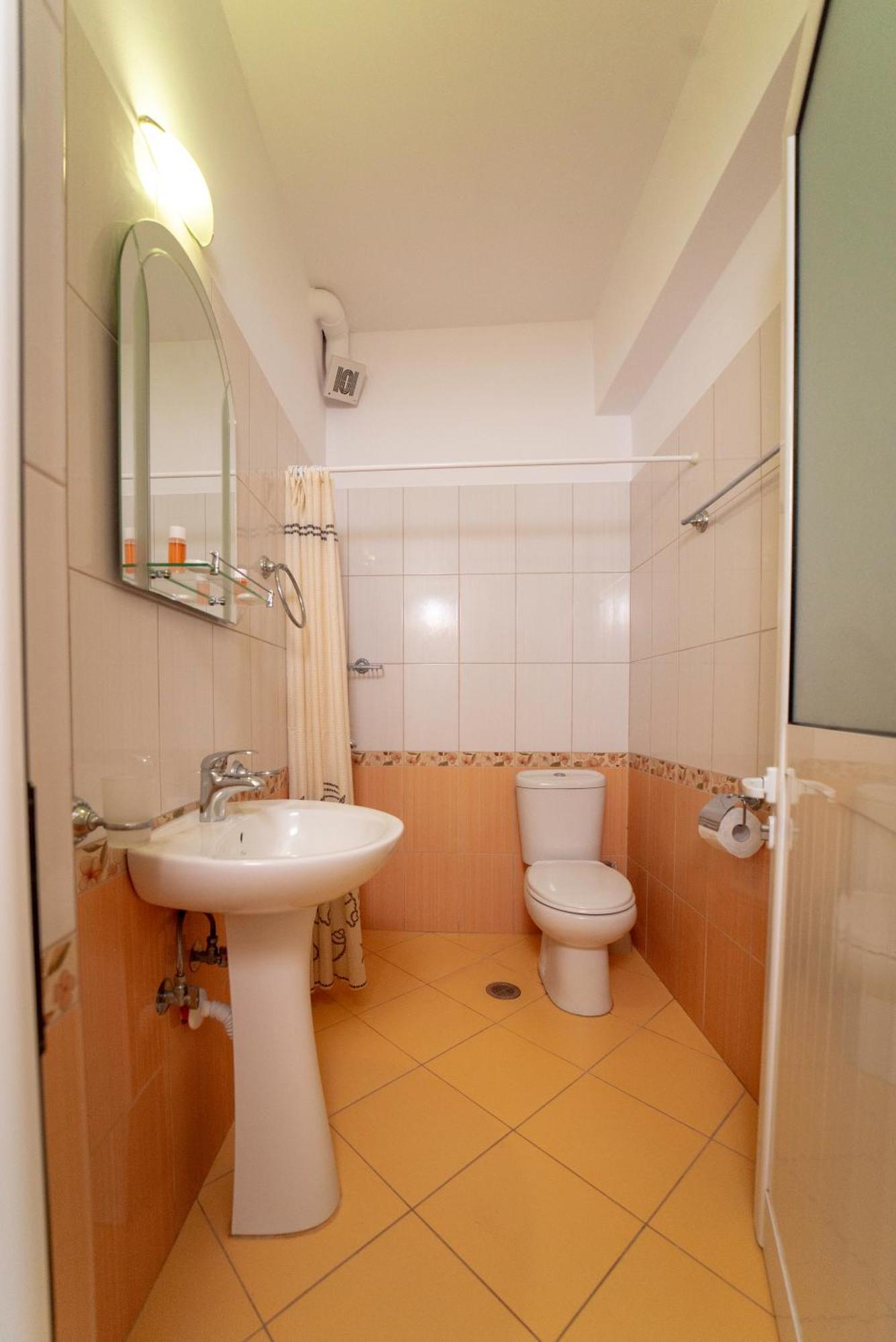 Bodini'S Rooms Himare Eksteriør bilde