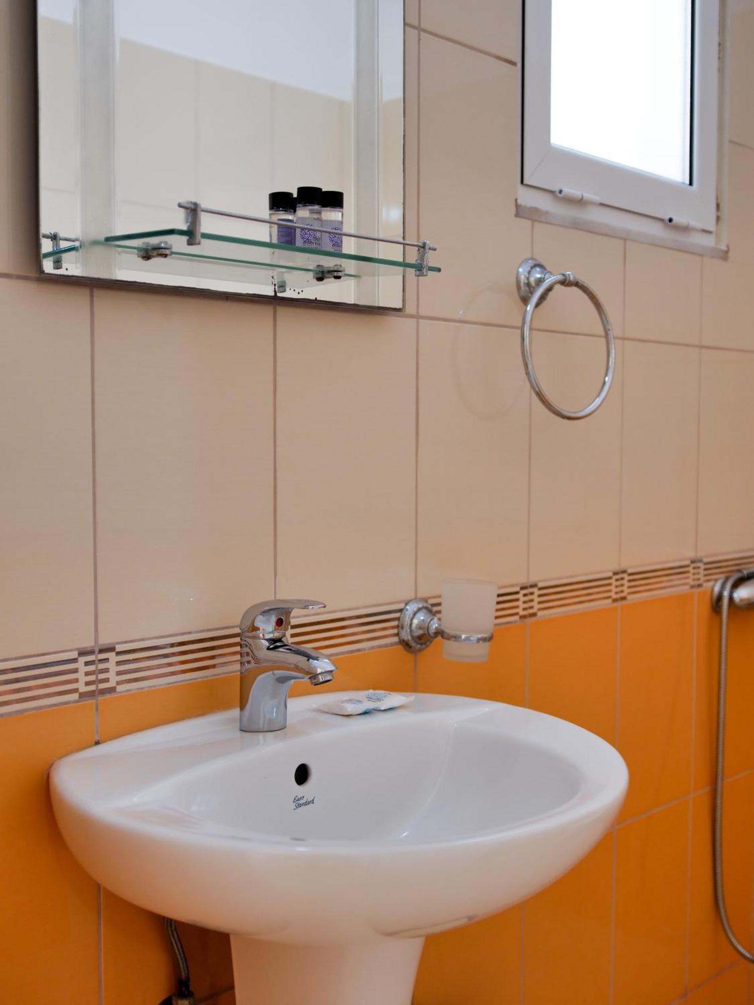 Bodini'S Rooms Himare Eksteriør bilde